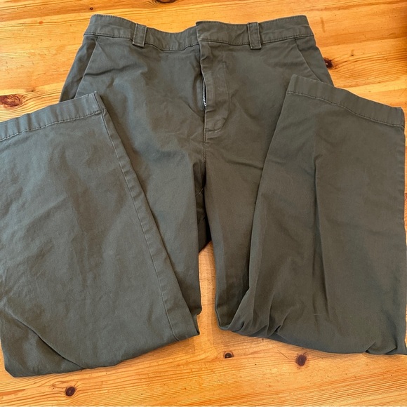 GAP straight up khaki in army green size 6 - Picture 6 of 6